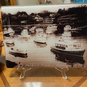 Glass cutting board